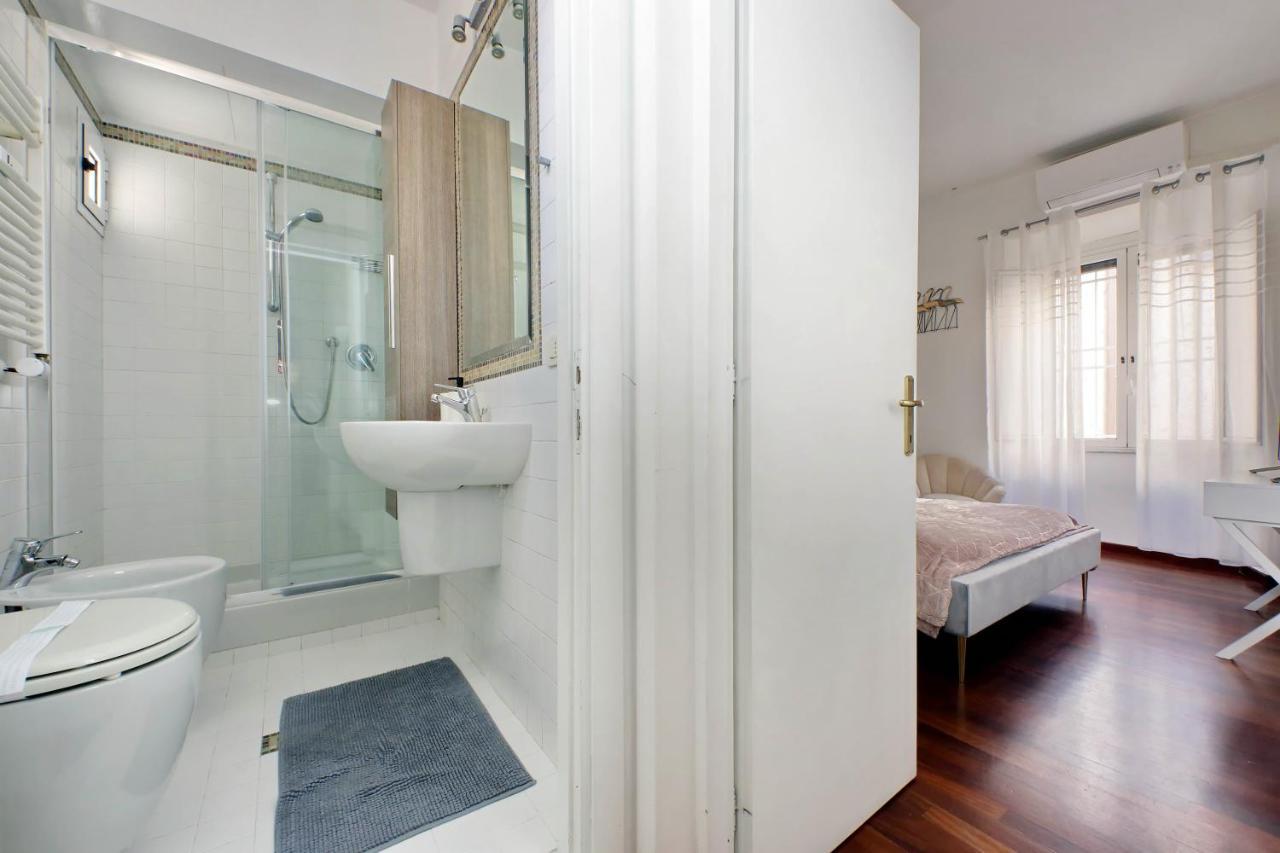Domus Lou Elegante Appartamento In Trastevere Roma エクステリア 写真